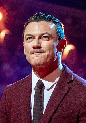 Luke Evans (actor) Portrait