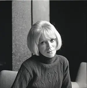 Mireille Darc Portrait